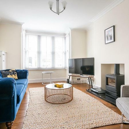 The Canary Way - Contemporary 4Bdr Home With Parking أكسفورد المظهر الخارجي الصورة