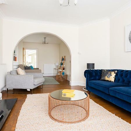 The Canary Way - Contemporary 4Bdr Home With Parking أكسفورد المظهر الخارجي الصورة